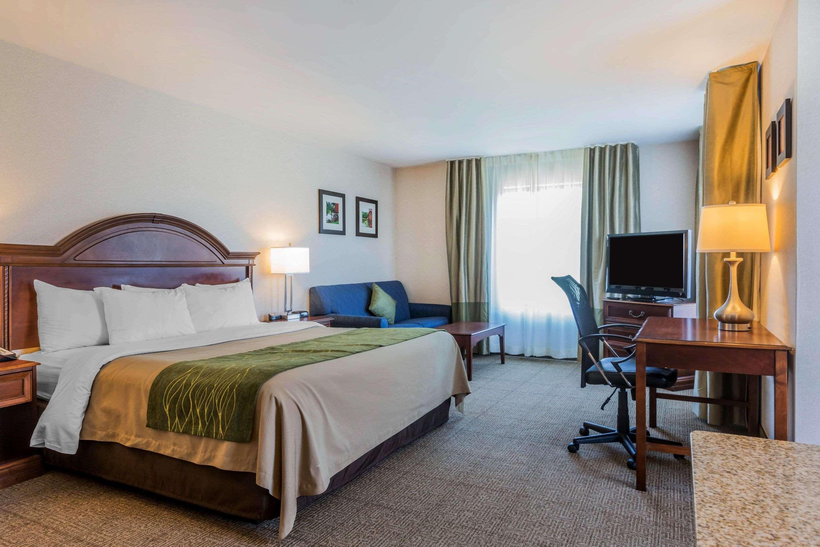 Comfort Inn & Suites Burlington Bagian luar foto