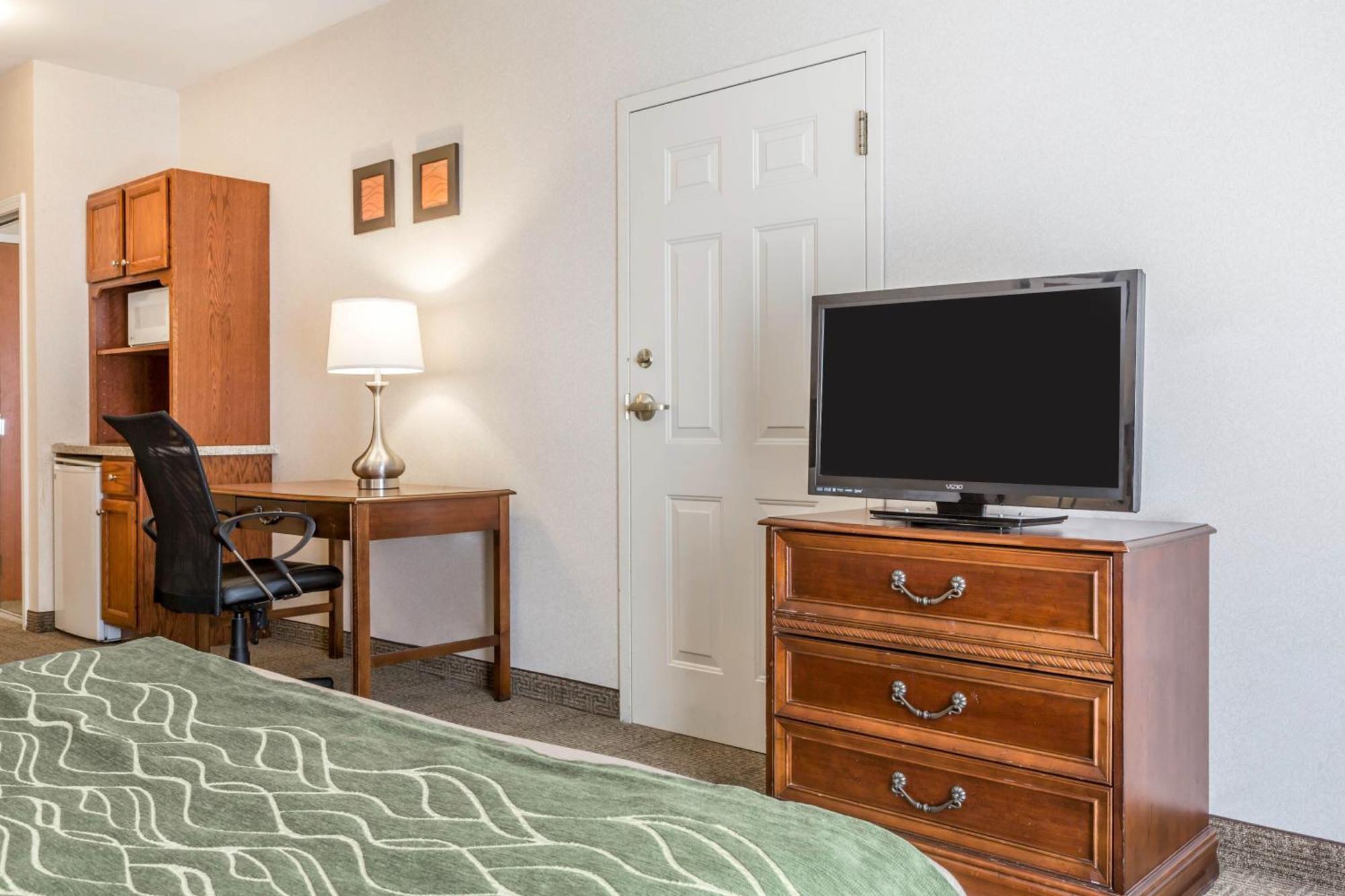 Comfort Inn & Suites Burlington Bagian luar foto