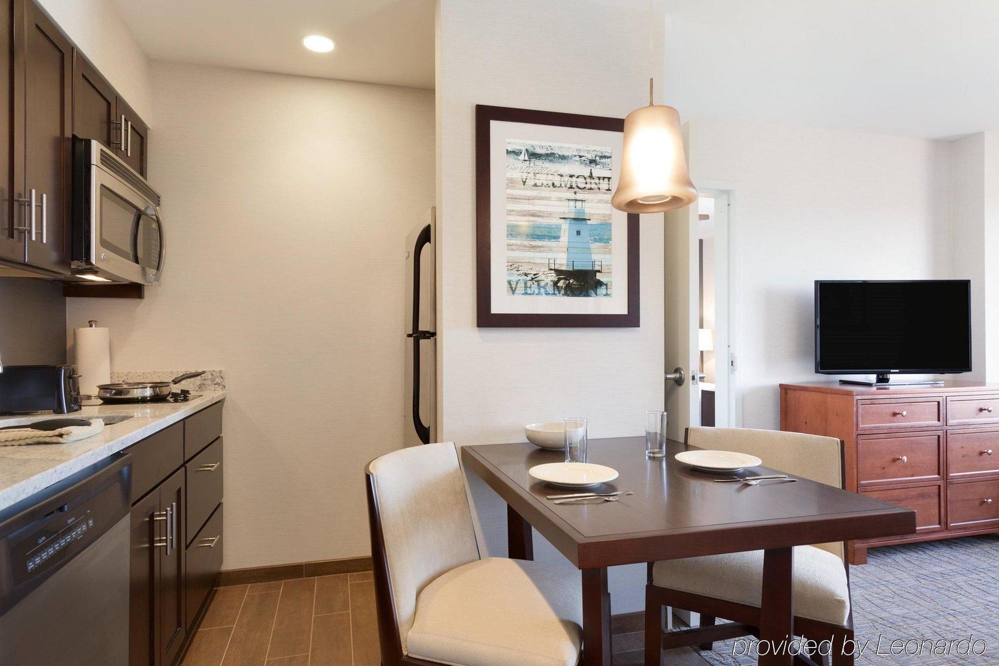 Comfort Inn & Suites Burlington Bagian luar foto